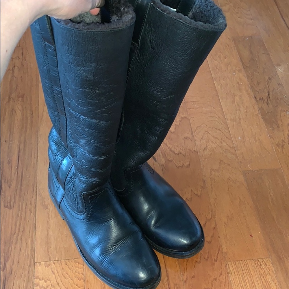 EUC Black Frye Shearling Boots size 8